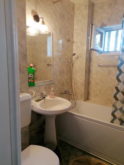 Apartament cu 3 camere decomandat în Giulești