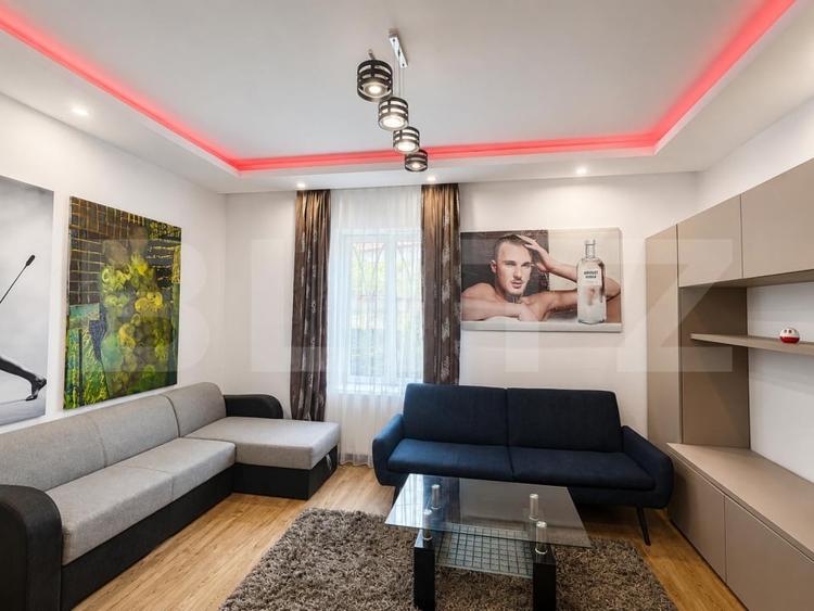 Apartament 3 camere, 95 mp, decomandat, cu curte, Andrei Muresanu - 2