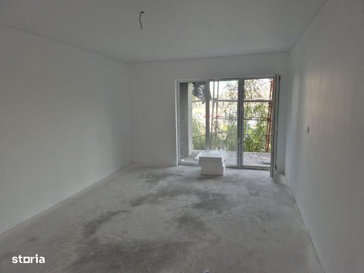 Apartament cu 2 camere în Apărătorii Patriei