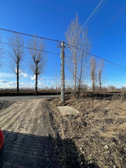 Teren Construcții intravilan de 600 mp, în Miroslava