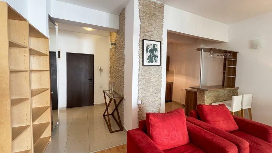 Apartament cu 2 camere semidecomandat, mobilat în Pajura
