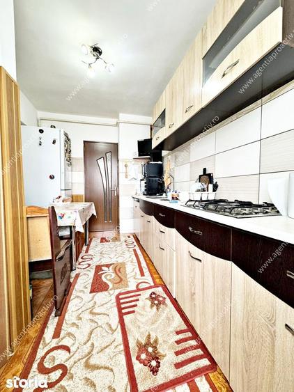 Apartament cu 2 camere decomandat în Micro 17