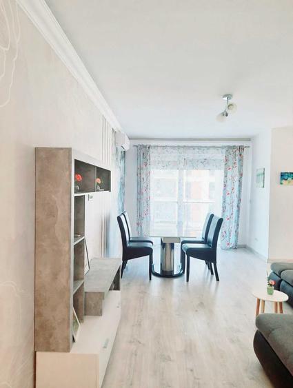 Apartament cu 3 camere semidecomandat în UTA