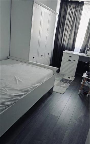 Apartament cu 3 camere decomandat, mobilat în Aradului