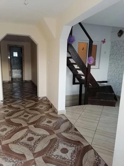 Casă cu 4 camere cu Teren 700 Mp în Central