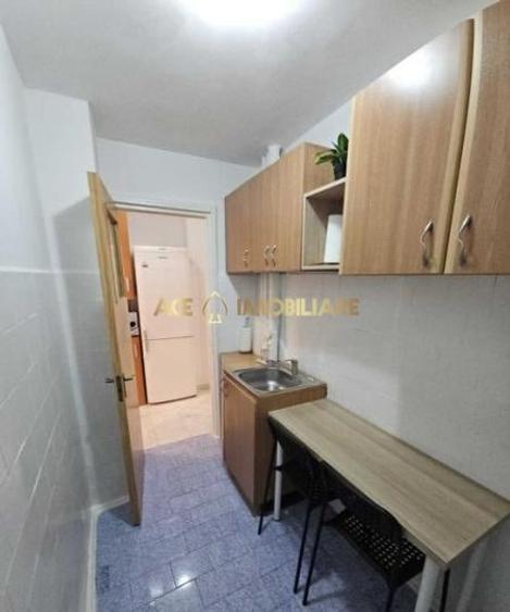 Apartament cu 2 camere decomandat, mobilat în Berceni