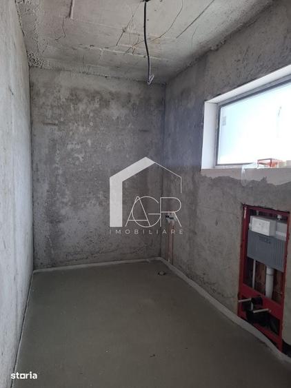 Casă cu 4 camere în Păulești