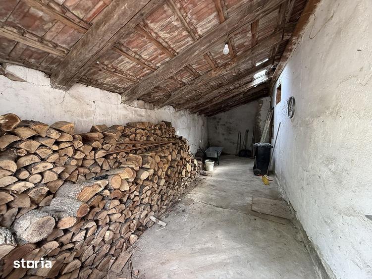 Casă cu 4 camere cu Teren 1190 Mp în Biharia