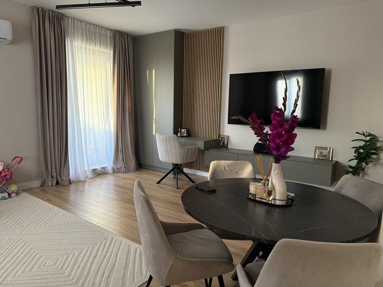 Apartament cu 3 camere decomandat în Central
