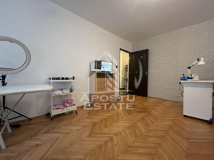 Apartament cu 3 camere decomandat, mobilat în Soarelui