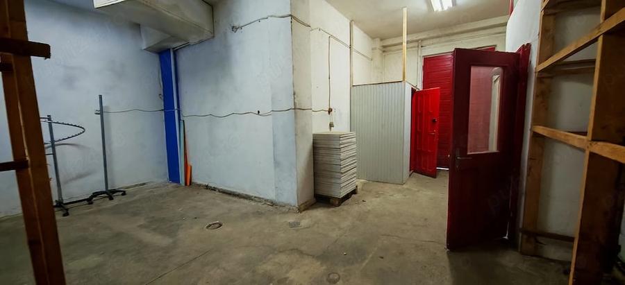 Spațiu comercial, de 210 mp, în Central