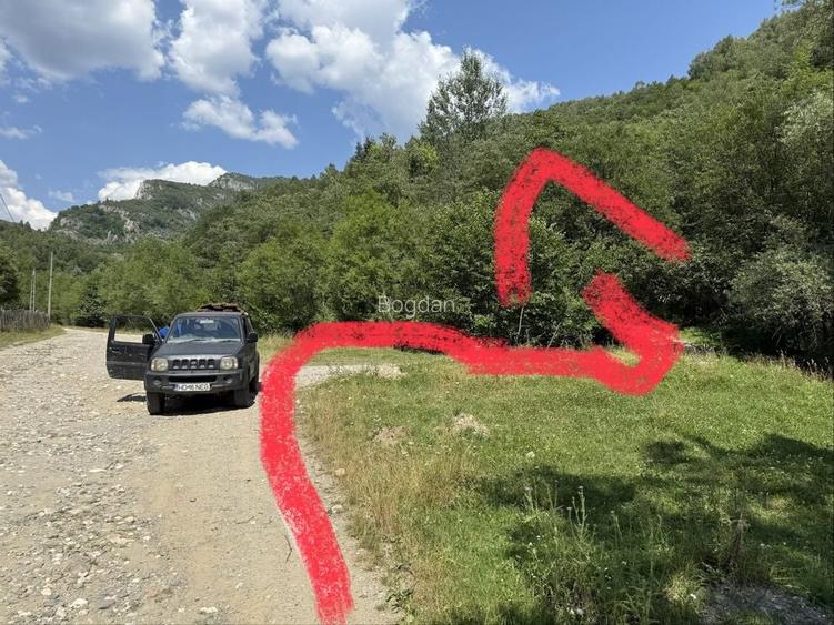 Teren de vanzare la intrare in Petrosani, strada Rosia