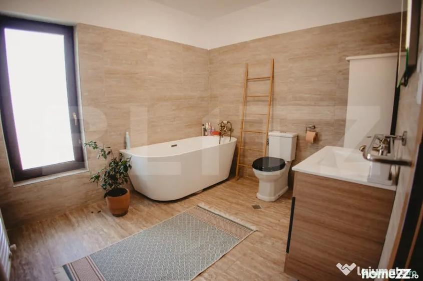 Casă cu 4 camere cu Teren 562 Mp în Iris