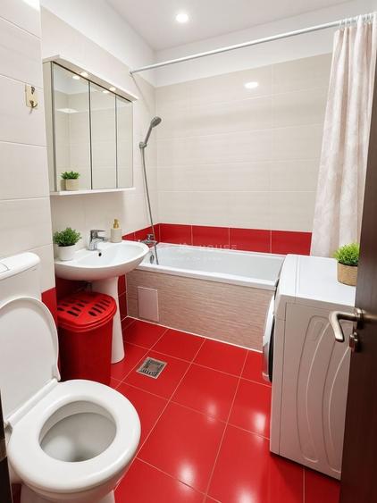 Apartament cu 3 camere semidecomandat, mobilat în Rahova