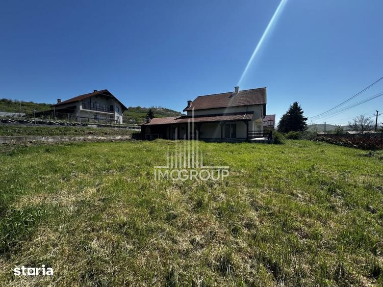 Casă cu 4 camere cu Teren 1523 Mp în Apahida