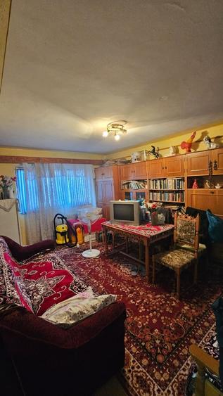 Apartament cu 2 camere decomandat în Băilești