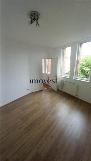 Apartament cu 2 camere decomandat în 14 Mai — fotografia 1