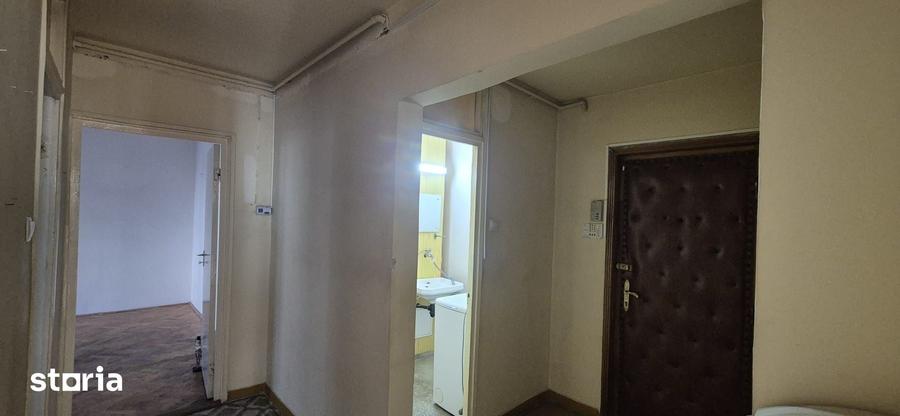 De vanzare ap.3 camere , cart. Tudor- str. Cutezantei - 10