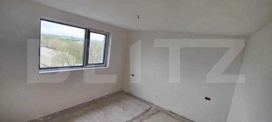 Casă cu 15 camere cu Teren 1000 Mp în Dumbrava