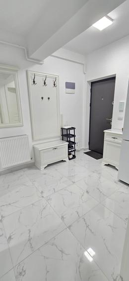 Garsonieră decomandată în Valea Adâncă