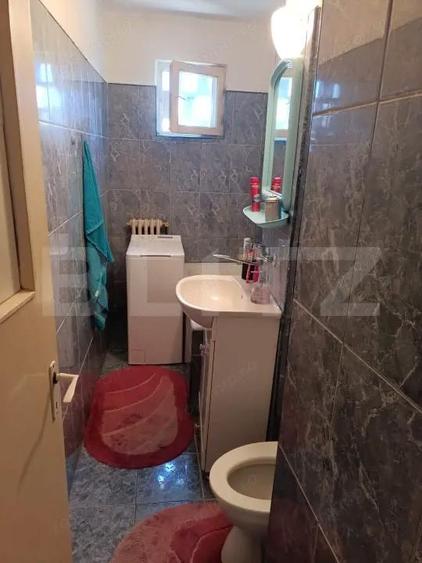 Apartament cu 3 camere semidecomandat în 14 Mai