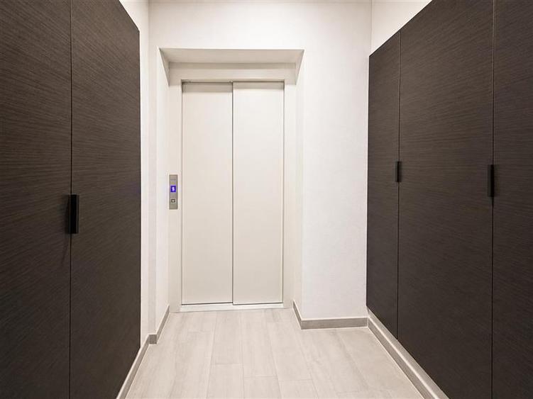 Apartament cu 2 camere semidecomandat, mobilat în Tractorul