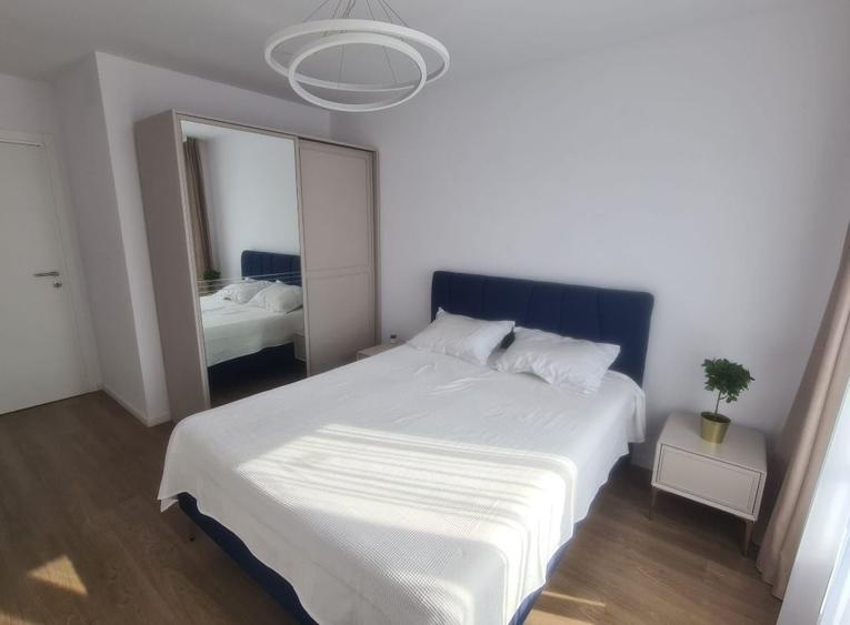Apartament cu 2 camere semidecomandat, mobilat în Pipera