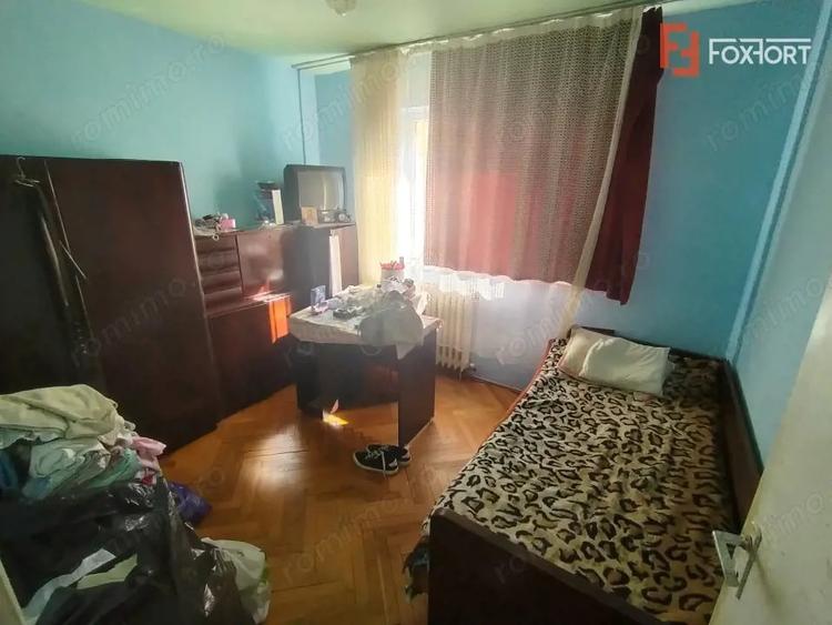 Apartament cu 2 camere semidecomandat în Dâmbovița