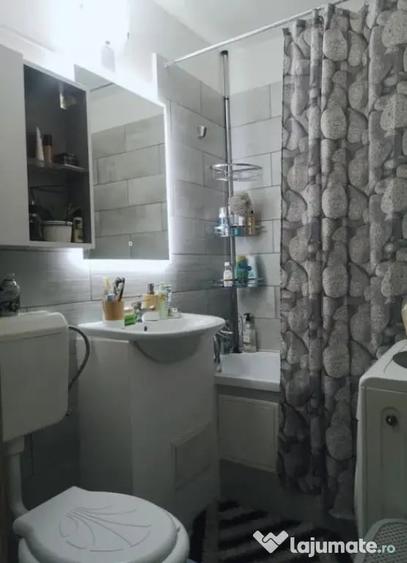 Garsonieră decomandată în Astra