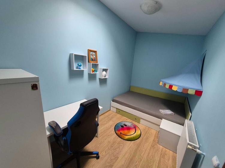 Apartament cu 3 camere decomandat în Central
