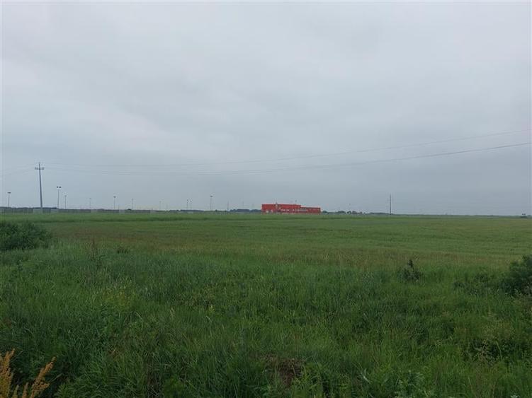 Teren agricol extravilan de 40700 mp, în Exterior Nord