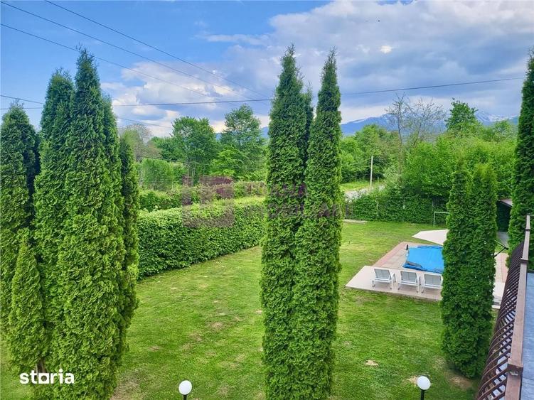 Casă cu 6 camere cu Teren 800 Mp în Central