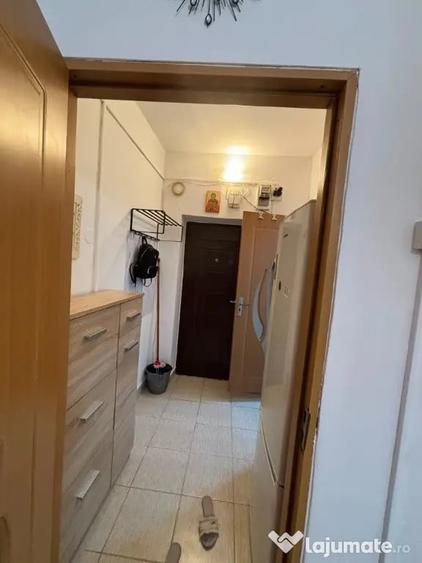 Garsonieră semidecomandată în CET