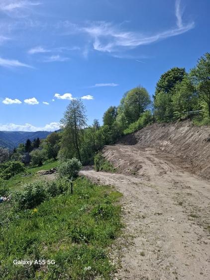 Teren de 2000 mp, în Mărișel