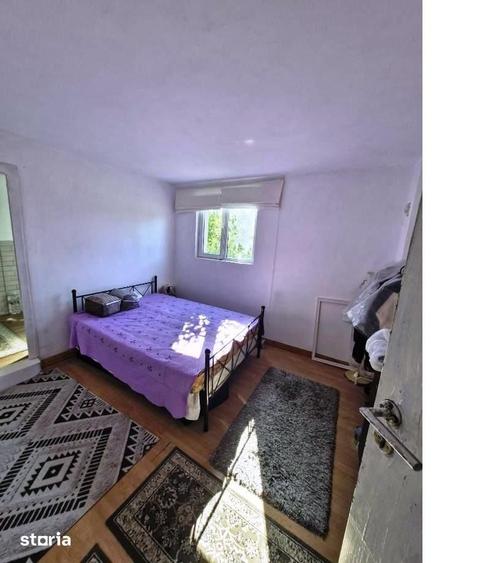 Casă cu 5 camere cu Teren 1414 Mp în Provița de Jos