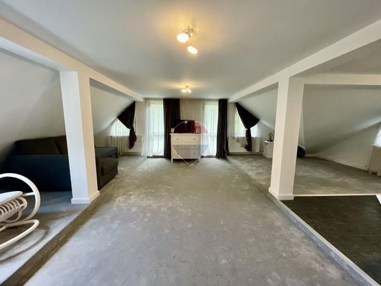 Casă cu 6 camere cu Teren 7661 Mp în Cheia
