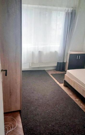 Apartament cu 2 camere semidecomandat în Micro 9