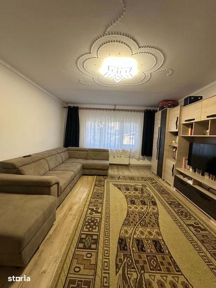 Apartament cu 3 camere decomandat în Micro 17