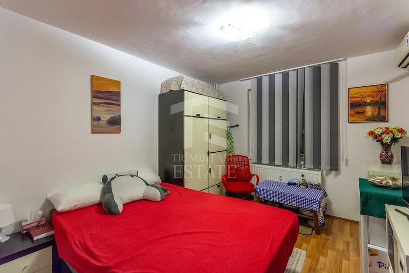 Apartament cu 3 camere semidecomandat în Basarabia