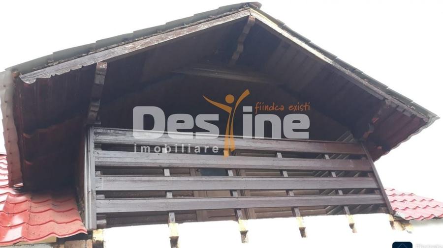 Casă individuală cu 5 camere cu Canalizare în Central