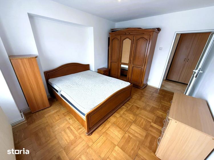 Apartament cu 3 camere decomandat în Cug
