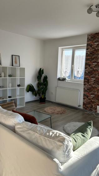 Apartament cu 2 camere decomandat în Florești
