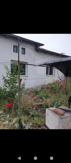 Casă cu 3 camere în Vulpești