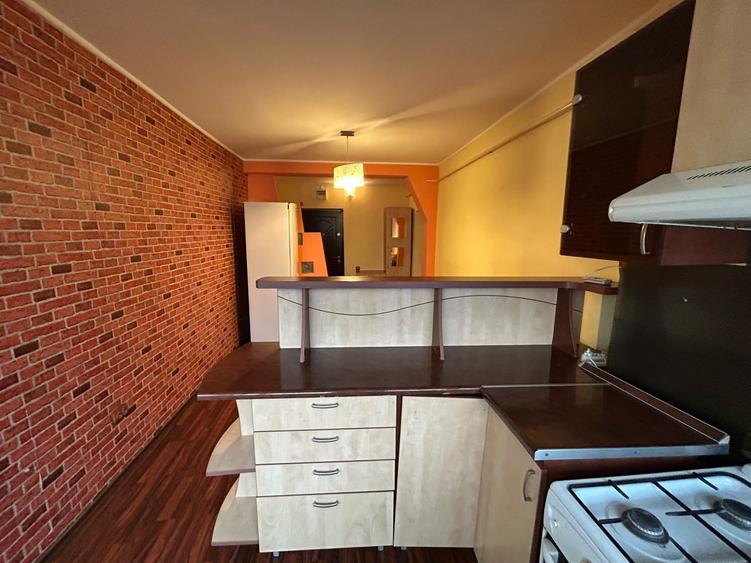 Apartament cu 2 camere decomandat, mobilat în Călărași