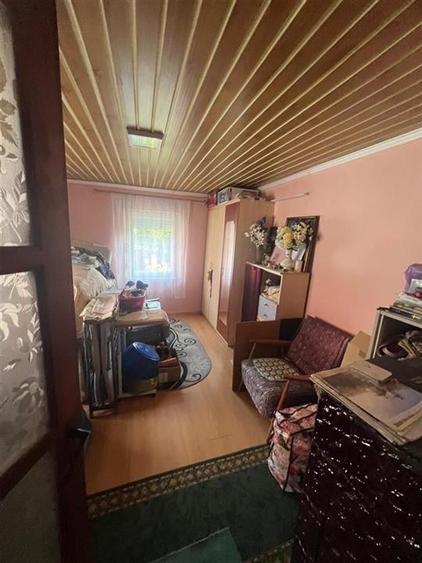 Casă individuală cu 4 camere cu Teren 9168 Mp în Șișterea