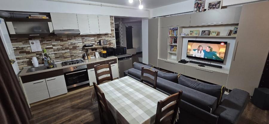 Apartament cu 3 camere decomandat, mobilat în Km 5