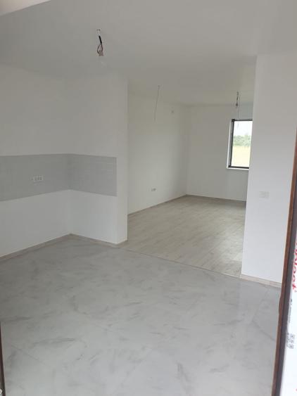 Casă individuală cu 4 camere cu Canalizare în Remetea Mare