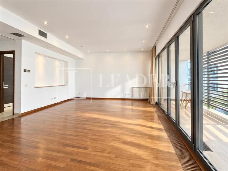 Apartament cu 4 camere decomandat, mobilat în Dorobanți