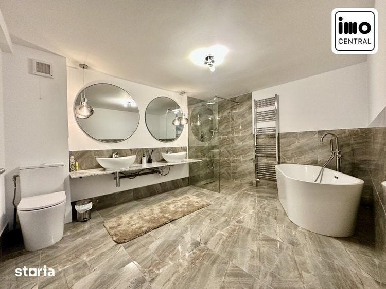 Casă cu 7 camere cu Teren 600 Mp în Bran