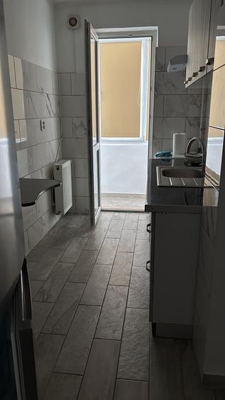 Apartament cu 3 camere decomandat în Drumul Carului